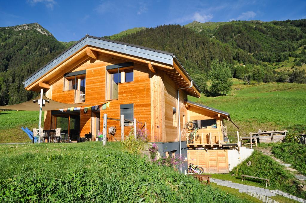 La Cle Des Champs Bed & Breakfast Heremence Exterior photo